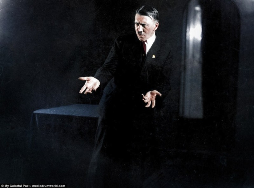 Criminals in a new color: photographer colorizes photos of famous villains Criminals in a new color: photographer colorizes photos of famous villains