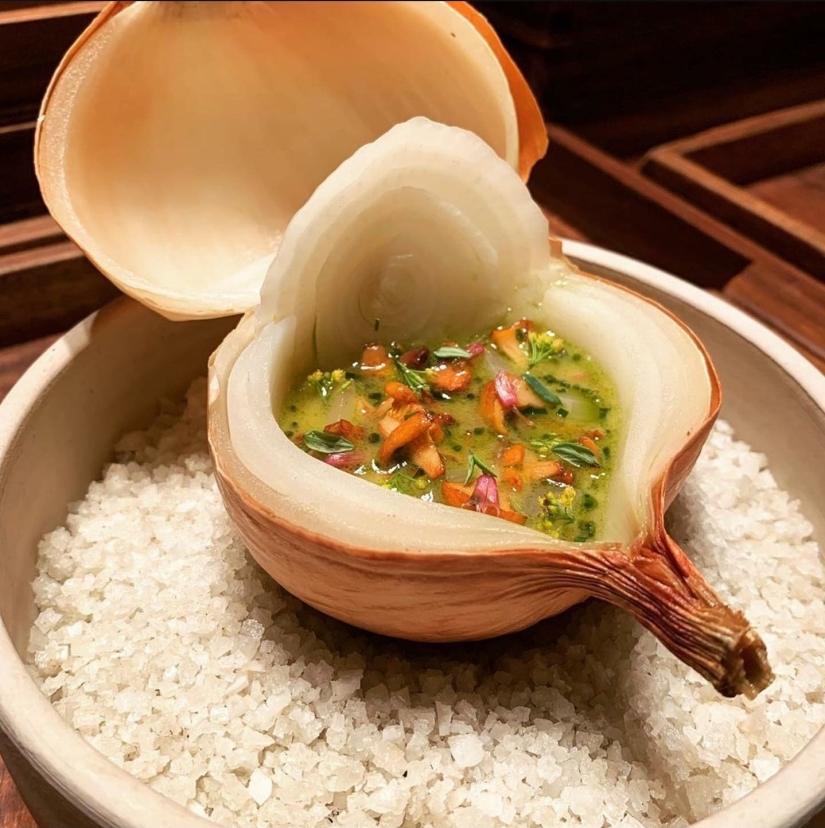 Croutons on a shovel: 22 examples of a very strange serving of dishes Croutons on a shovel: 22 examples of a very strange serving of dishes