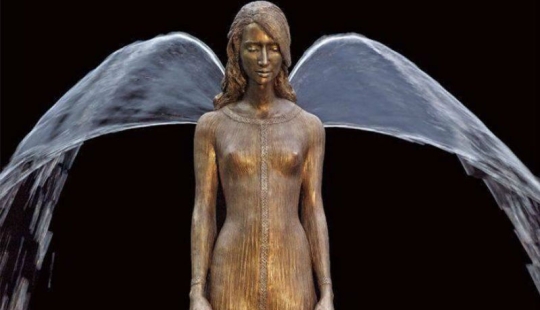 Cuando el agua y el bronce se fusionan, nace un milagro Cuando el agua y el bronce se fusionan, nace un milagro