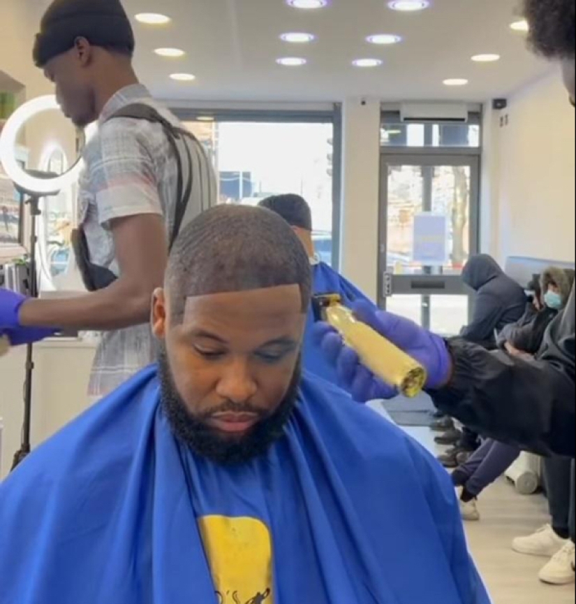 Cuando el barbero estaba borracho, o 22 peinados del mundo de las pesadillas Cuando el barbero estaba borracho, o 22 peinados del mundo de las pesadillas