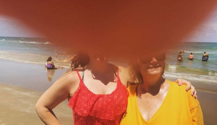 Cuando le pedí a un extraño que te tomara una foto y me arrepentí mucho Cuando le pedí a un extraño que te tomara una foto y me arrepentí mucho