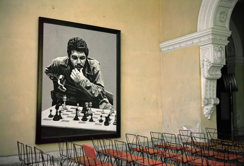 Cuba in the 1990s in pictures by Tria Jovan Cuba in the 1990s in pictures by Tria Jovan