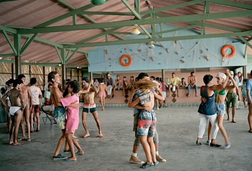 Cuba in the 1990s in pictures by Tria Jovan Cuba in the 1990s in pictures by Tria Jovan