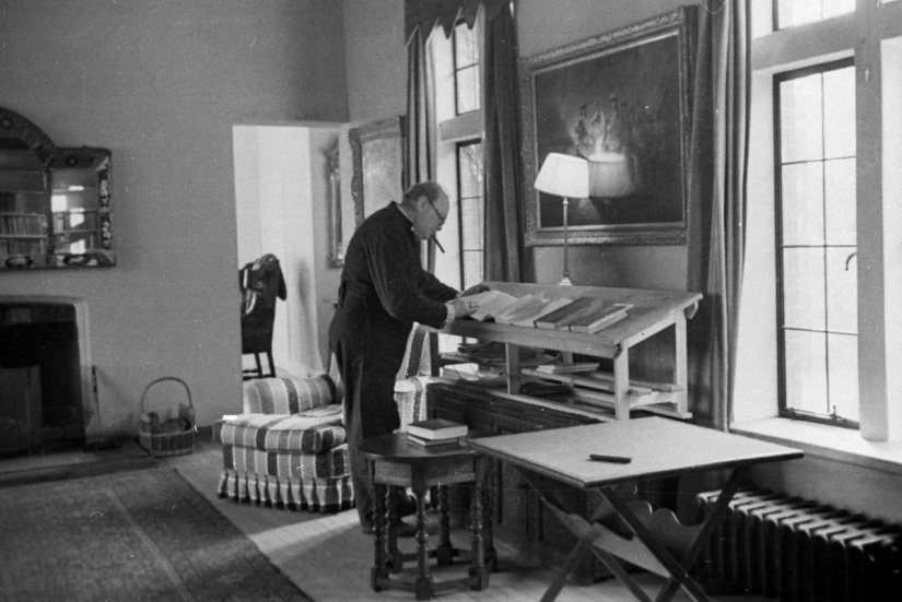 ¿Cuál era la rutina diaria de Churchill, y, lo que es whisky? ¿Cuál era la rutina diaria de Churchill, y, lo que es whisky?