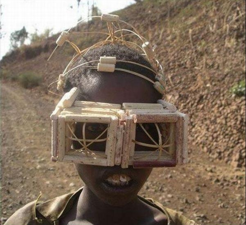 Culto de carga, o Lo que están esperando los "adoradores de aviones" de Oceanía
