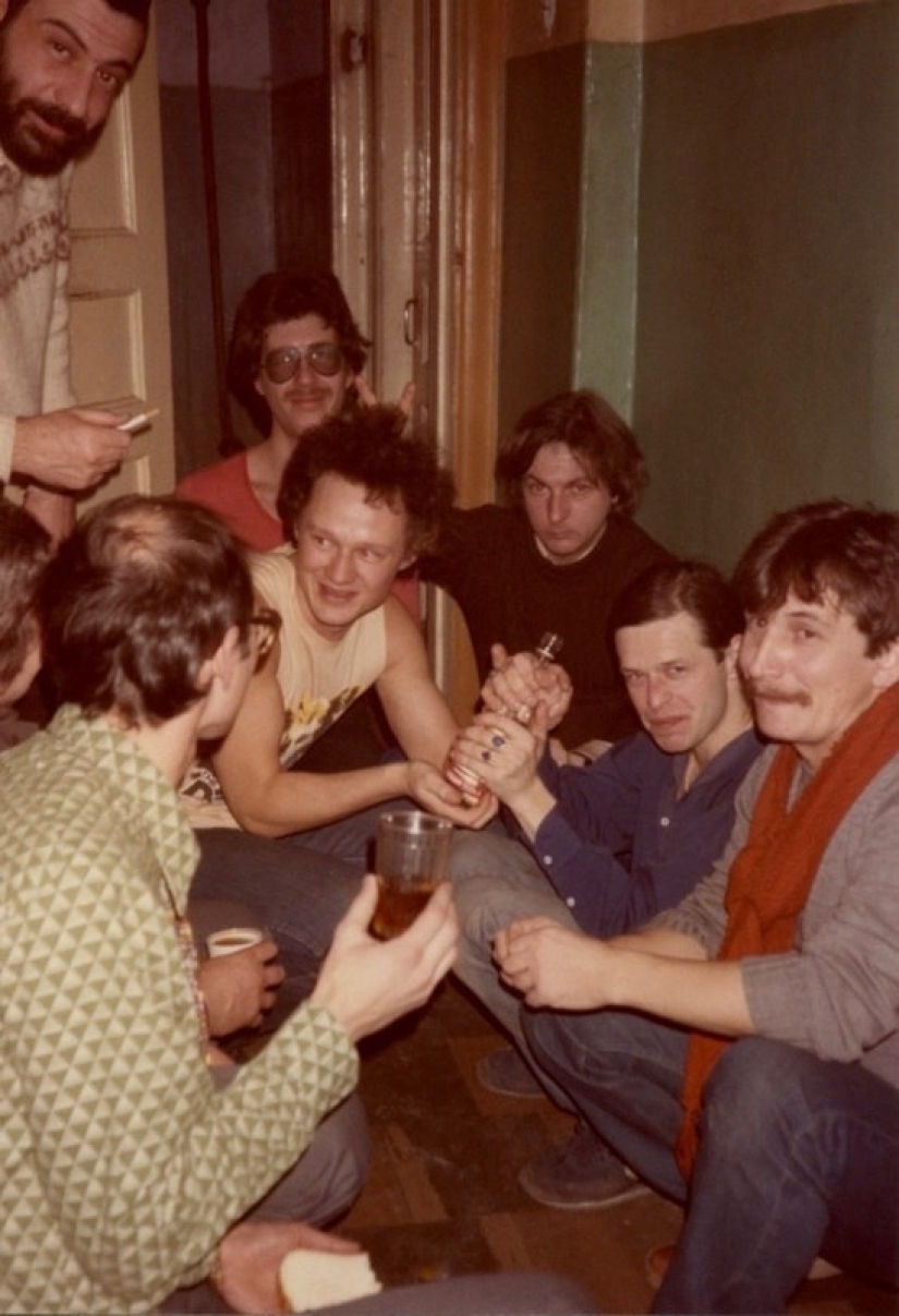 Dad — a glass of port wine: how and what Russian rock stars drank