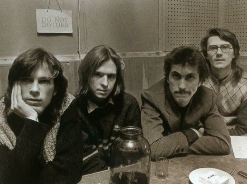 Dad — a glass of port wine: how and what Russian rock stars drank