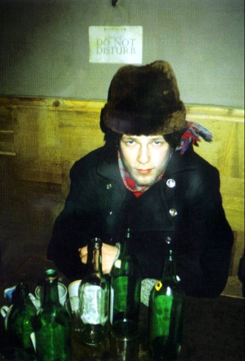 Dad — a glass of port wine: how and what Russian rock stars drank