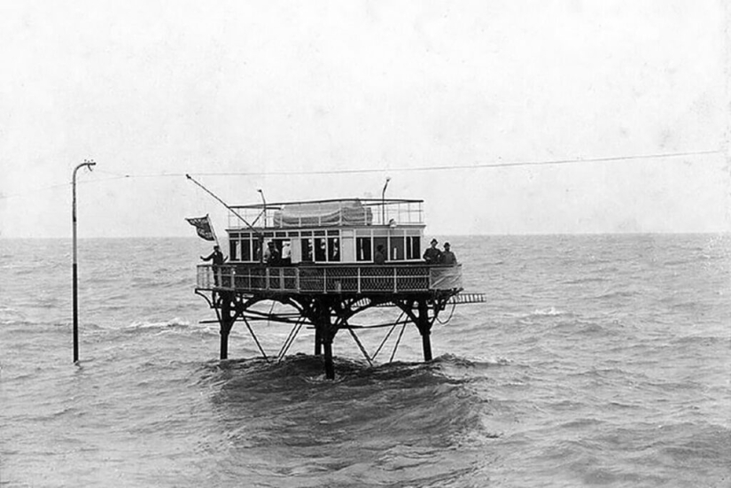 "Daddy Long Legs" - the strangest transport of the Victorian era "Daddy Long Legs" - the strangest transport of the Victorian era