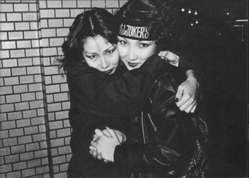 Daring and dangerous: 20 vintage photo Japanese girls SUKEBAN Daring and dangerous: 20 vintage photo Japanese girls SUKEBAN