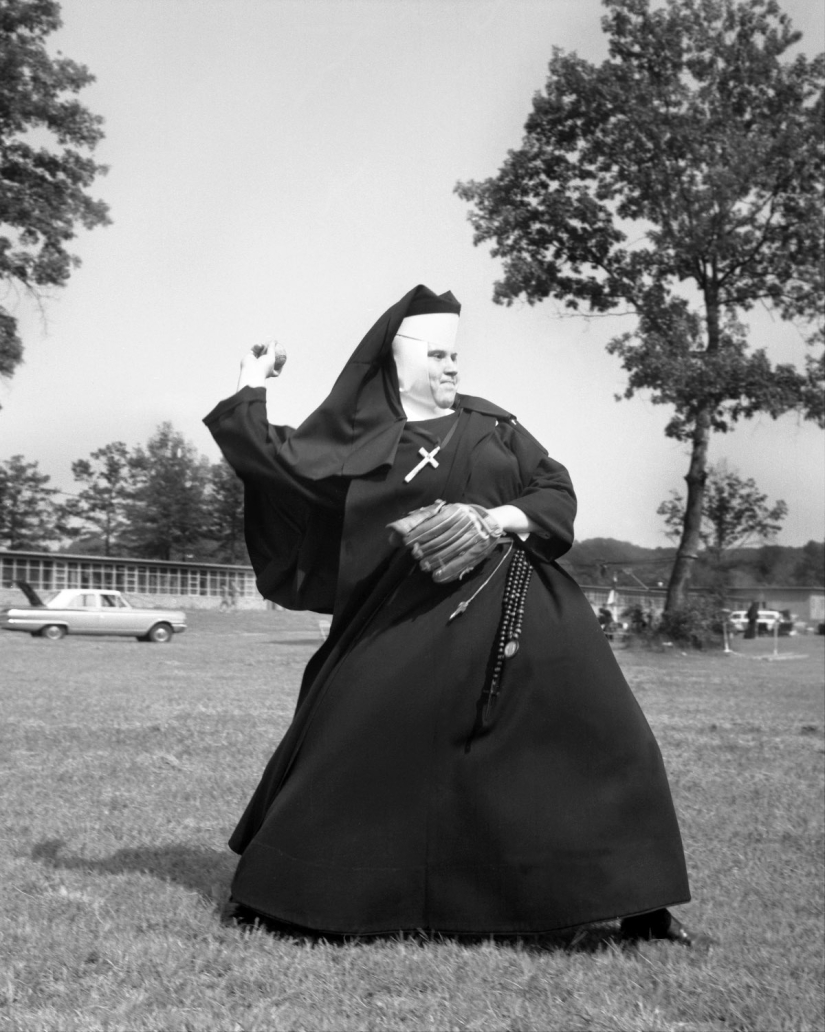 De la cruz. Rezar. Diviértete