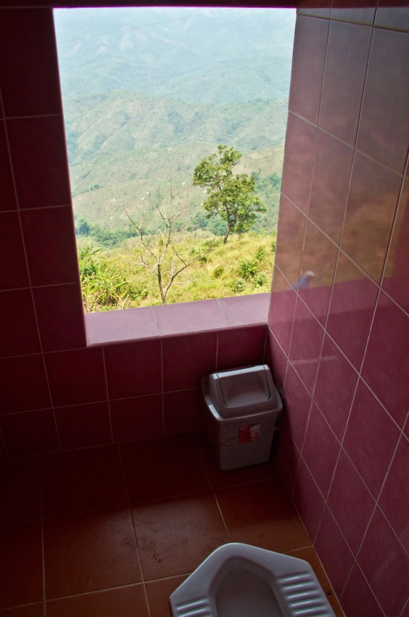 De un vistazo: 20 baños de todo el mundo que sorprenden con magníficas vistas De un vistazo: 20 baños de todo el mundo que sorprenden con magníficas vistas