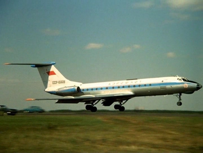 Deadly bet: How to land a plane blindly and kill 70 people Deadly bet: How to land a plane blindly and kill 70 people