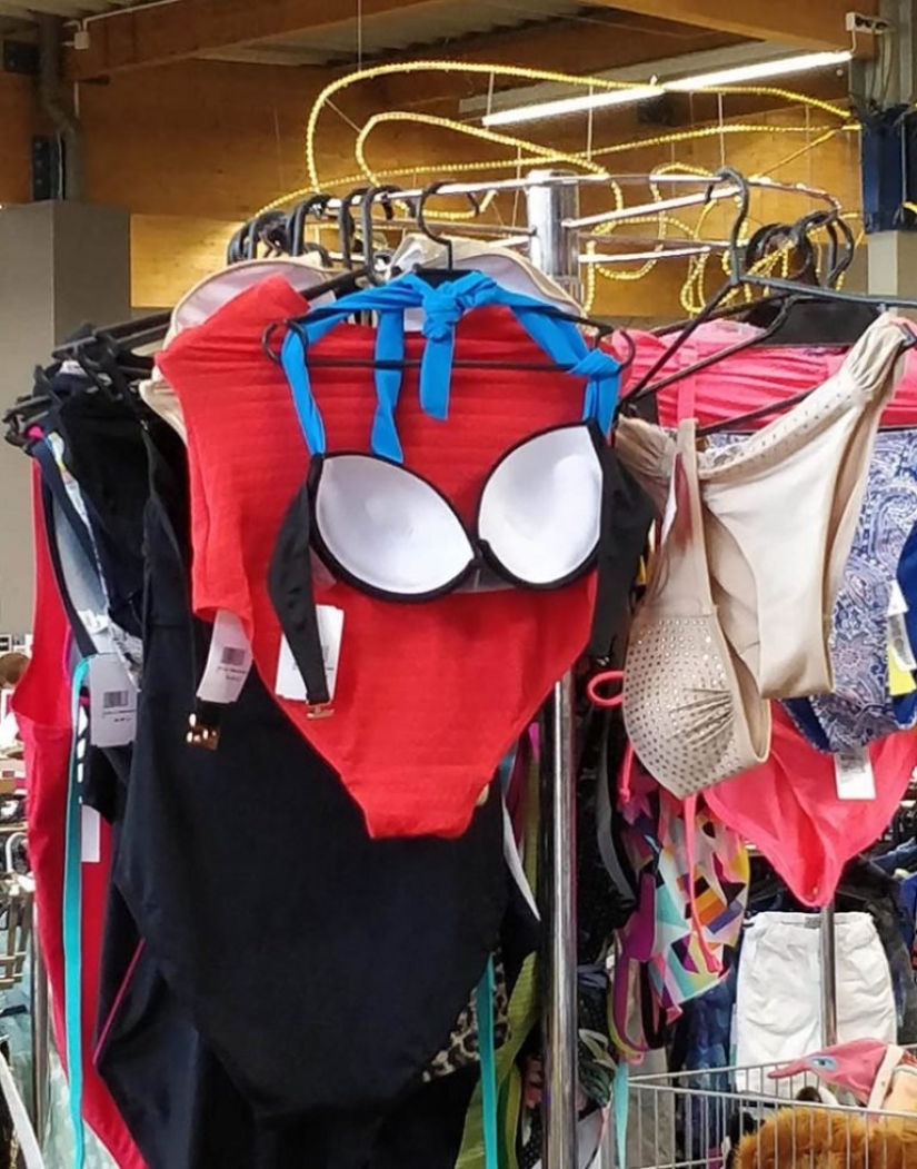 Deceptive perspective: 22 example optical illusions