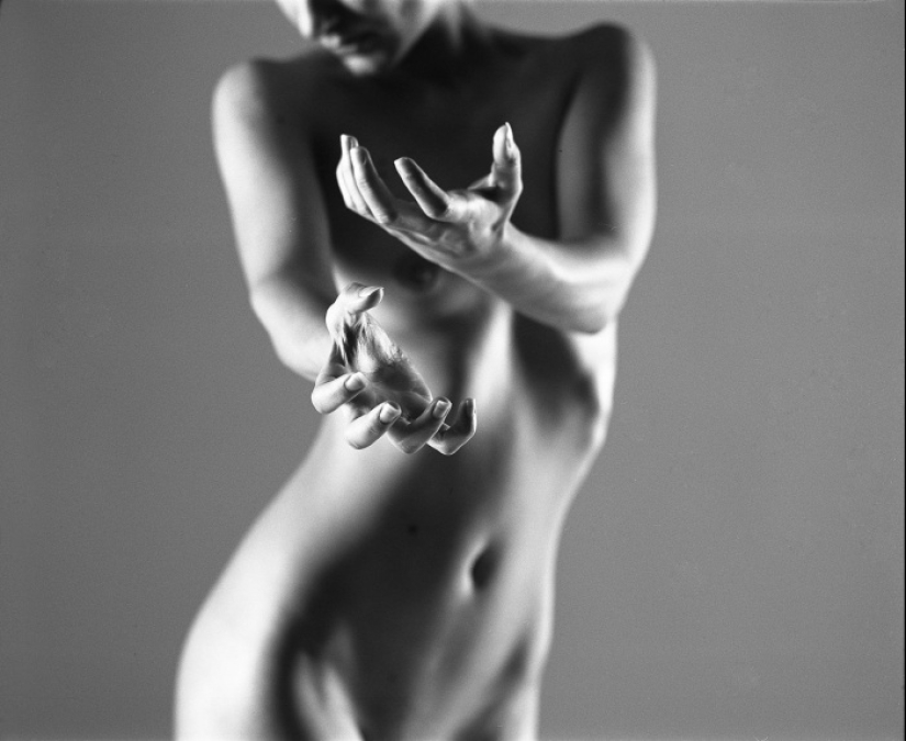 Delicadas obras eróticas del fotógrafo búlgaro Kalynsky Delicadas obras eróticas del fotógrafo búlgaro Kalynsky