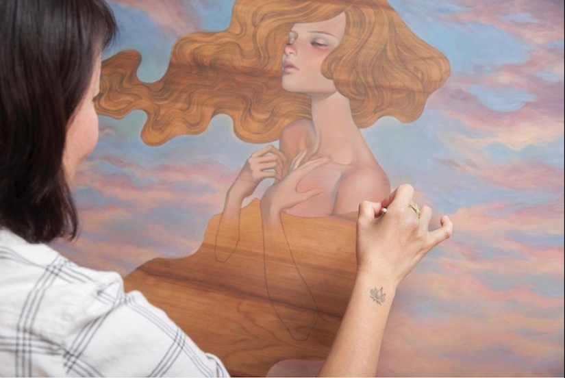 Delicadas y seductoras pinturas en madera de Audrey Kawasaki