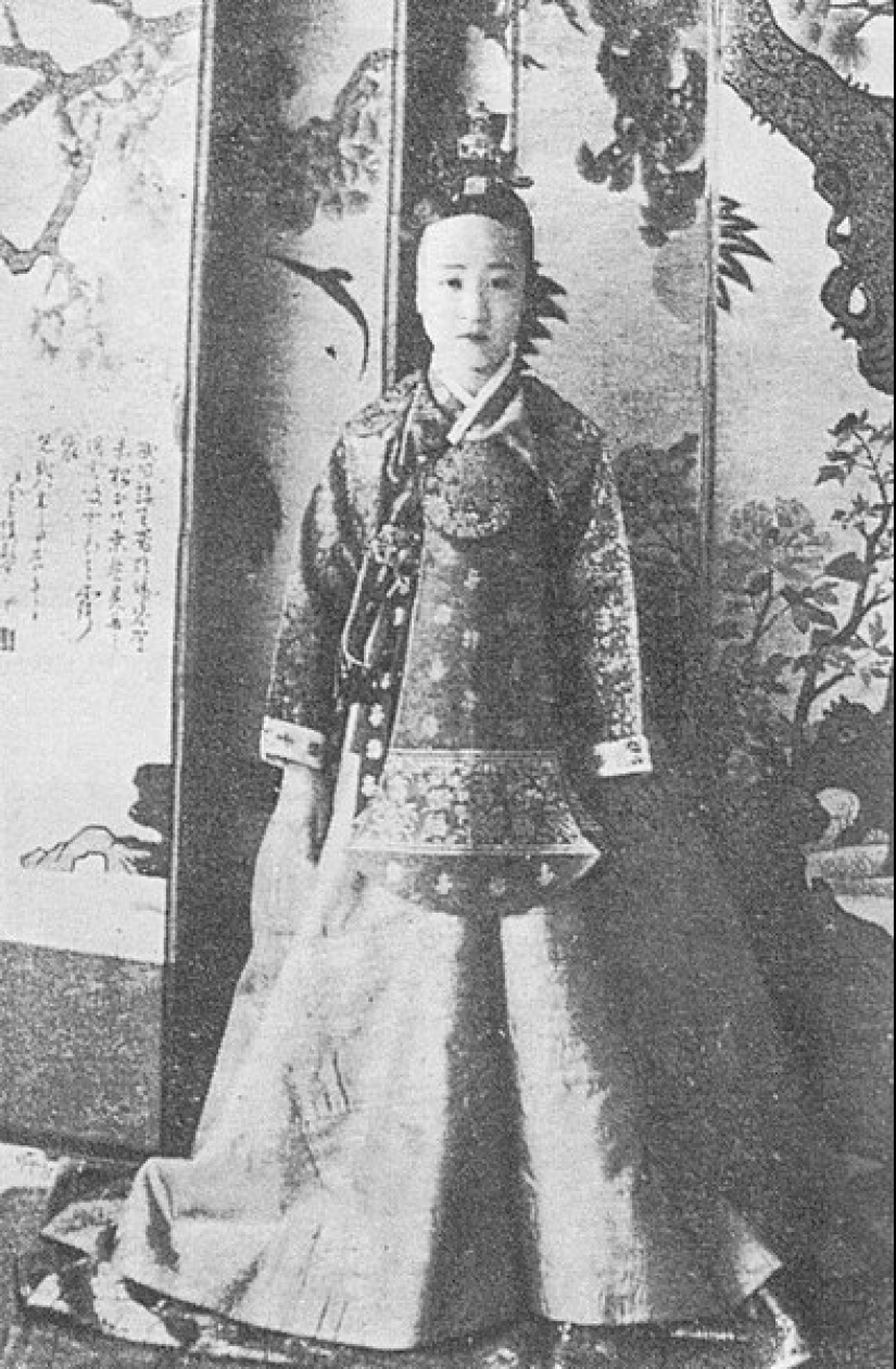 Deok Hye es una princesa coreana cuya vida resultó ser más aterradora que cualquier cuento de hadas.