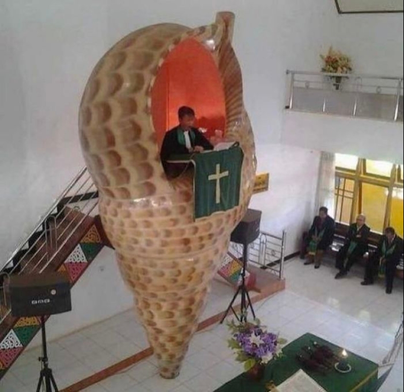 Design We Don't Deserve: 22 Examples of "Creativity" from the Ugly Design Community Design We Don't Deserve: 22 Examples of "Creativity" from the Ugly Design Community