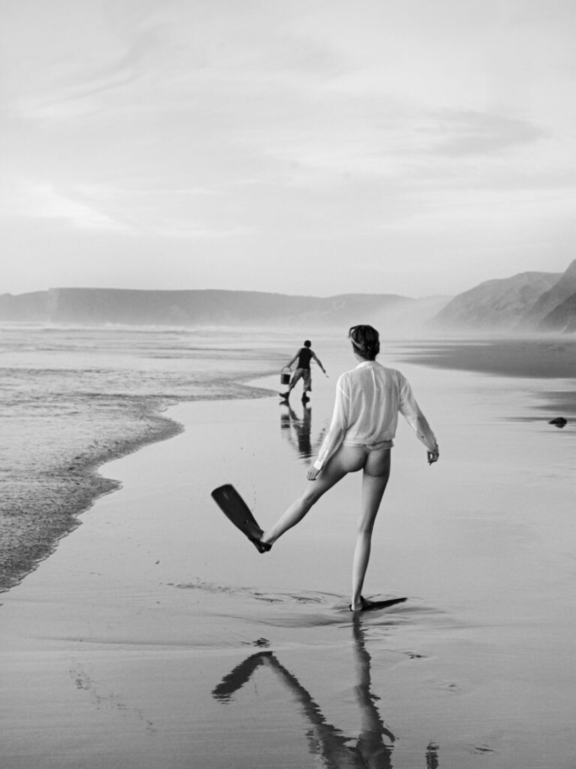 Desnudo en blanco y negro de Lukas Dvorak Desnudo en blanco y negro de Lukas Dvorak