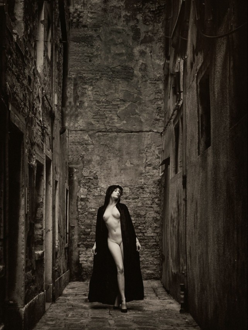 Desnudo romántico de Trevor y Faye Yerbury