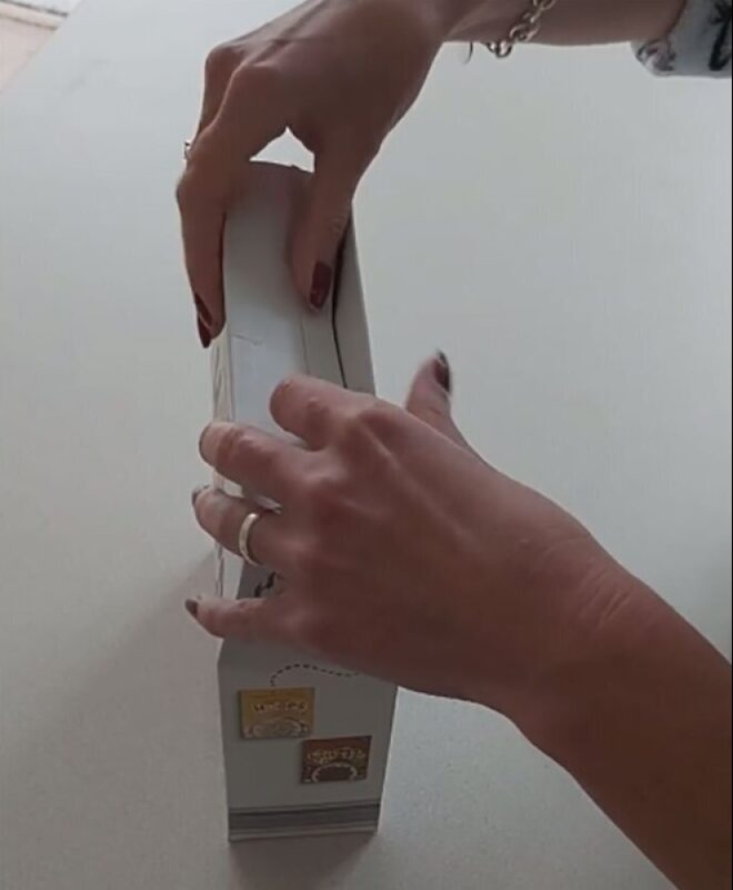 Detailed instructions on how to properly close the cardboard packaging with cereals Detailed instructions on how to properly close the cardboard packaging with cereals