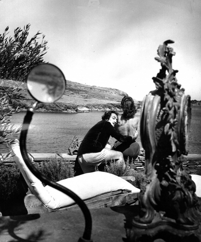 Domestic madness: in his own villa, Salvador Dali was especially not shy of anyone Domestic madness: in his own villa, Salvador Dali was especially not shy of anyone