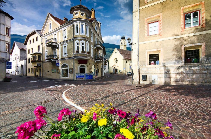 Donde vive el cuento de hadas: pequeños pueblos con encanto en Italia