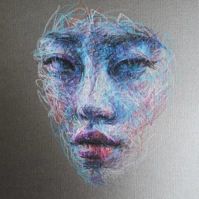 Doodle Liz Y Ahmet: artist creates unusual portraits of women from Karakul