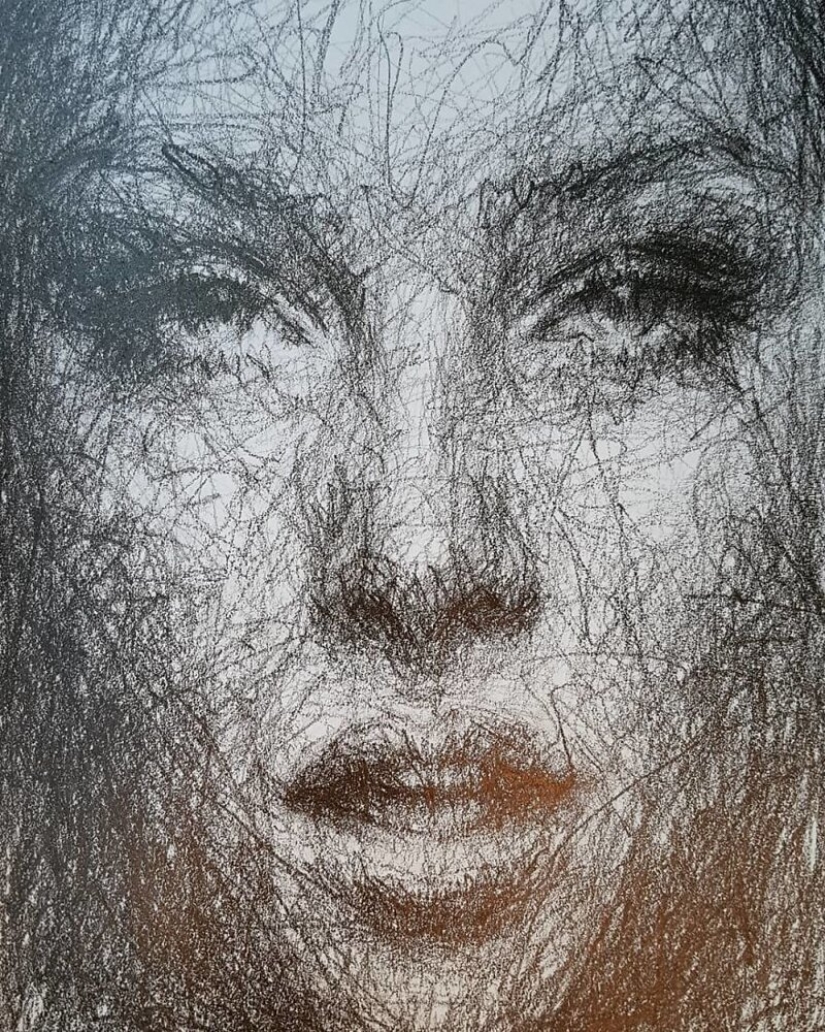 Doodle Liz Y Ahmet: artist creates unusual portraits of women from Karakul