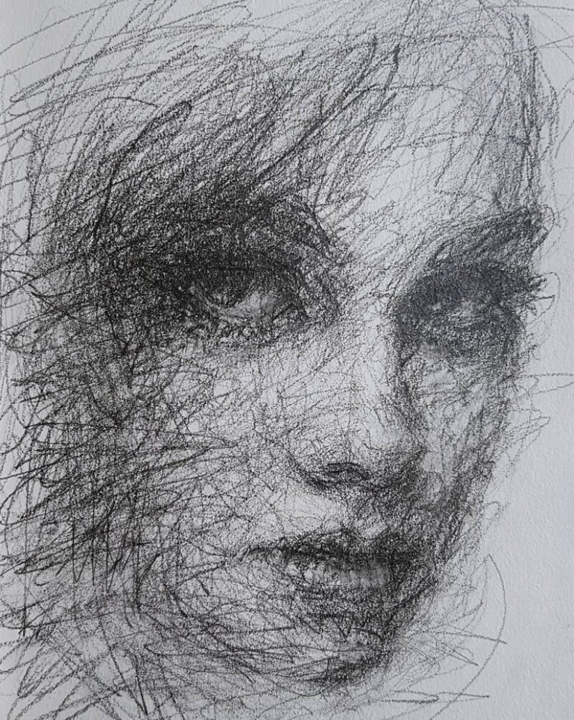 Doodle Liz Y Ahmet: artist creates unusual portraits of women from Karakul