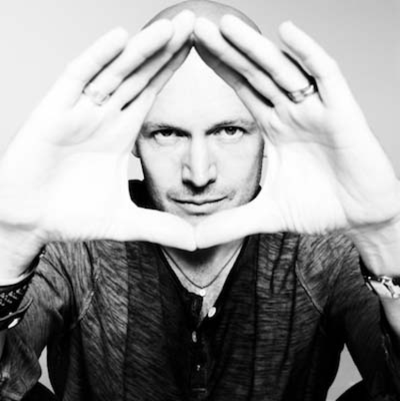 Dressed in a tattoo: "painted" the muses of Warwick Saint