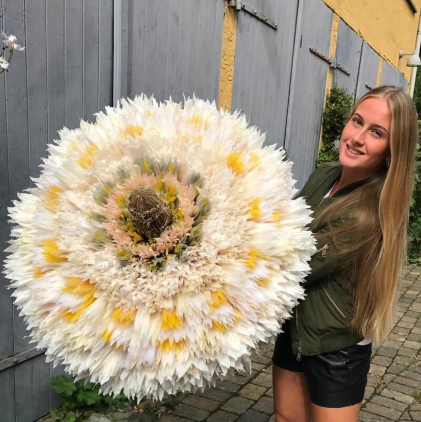 "Each of us needs beauty": why does this woman create huge flowers