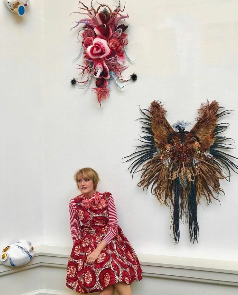 "Each of us needs beauty": why does this woman create huge flowers