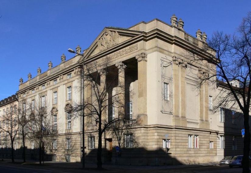 ¿Einstein fue un estudiante mediocre? Desmintiendo mitos sobre la etapa escolar del genio ¿Einstein fue un estudiante mediocre? Desmintiendo mitos sobre la etapa escolar del genio