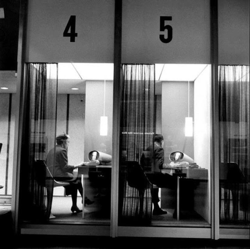 El antepasado de Skype y FaceTime: el primer teléfono de videófono en el que era posible verse el uno al otro El antepasado de Skype y FaceTime: el primer teléfono de videófono en el que era posible verse el uno al otro