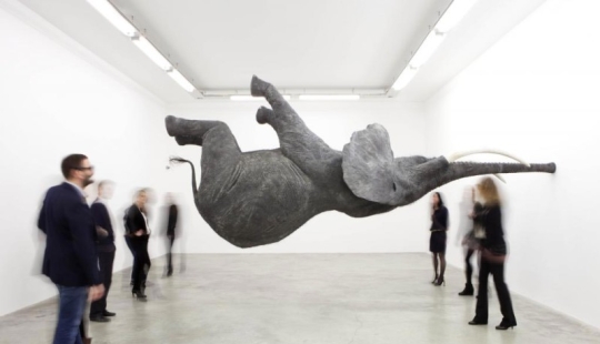 El arte es más fuerte que la física: esculturas que desafían la ley de la gravedad El arte es más fuerte que la física: esculturas que desafían la ley de la gravedad