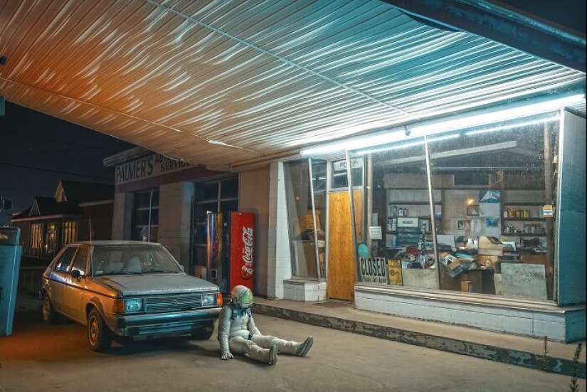 “El astronauta solitario”: autorretratos en entornos abandonados y en decadencia