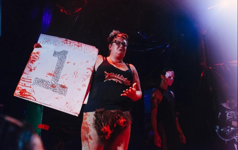 "El cambio de la sopa roto la sopa": ¿cómo las mujeres pelean en el barro "El cambio de la sopa roto la sopa": ¿cómo las mujeres pelean en el barro