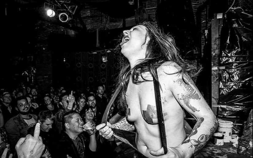 "El cambio de la sopa roto la sopa": ¿cómo las mujeres pelean en el barro "El cambio de la sopa roto la sopa": ¿cómo las mujeres pelean en el barro