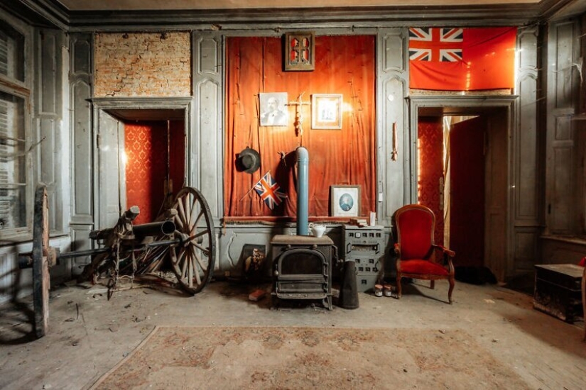 El castillo francés de Quesnel poco antes del devastador incendio El castillo francés de Quesnel poco antes del devastador incendio