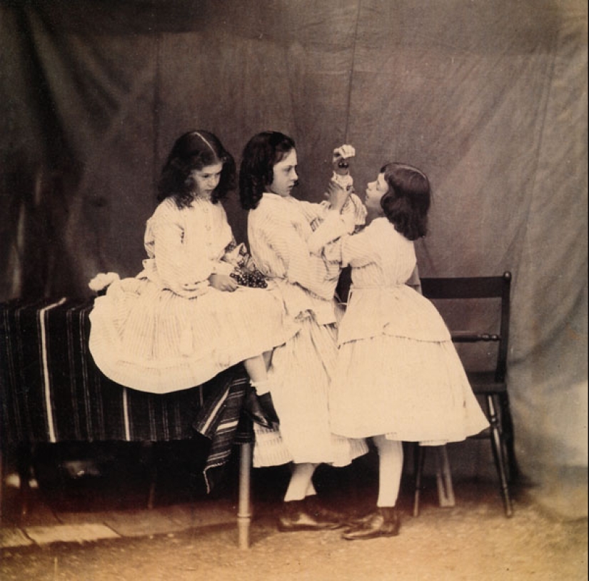 El Código de Cheshire, filmado por Lewis Carroll El Código de Cheshire, filmado por Lewis Carroll