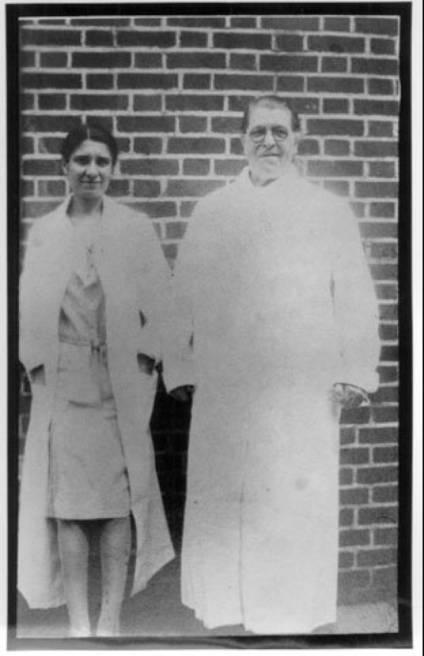 El crimen y la tragedia de la tifoidea Mary: cómo la siniestra cocinera mantuvo a toda Nueva York atemorizada durante 10 años El crimen y la tragedia de la tifoidea Mary: cómo la siniestra cocinera mantuvo a toda Nueva York atemorizada durante 10 años