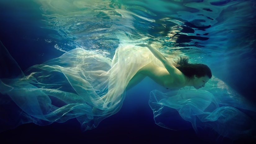 El elemento agua y la belleza del cuerpo femenino en las fotografías de Dmitry Laudin El elemento agua y la belleza del cuerpo femenino en las fotografías de Dmitry Laudin