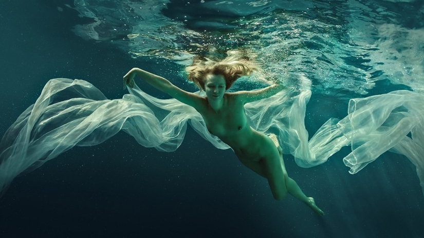 El elemento agua y la belleza del cuerpo femenino en las fotografías de Dmitry Laudin El elemento agua y la belleza del cuerpo femenino en las fotografías de Dmitry Laudin