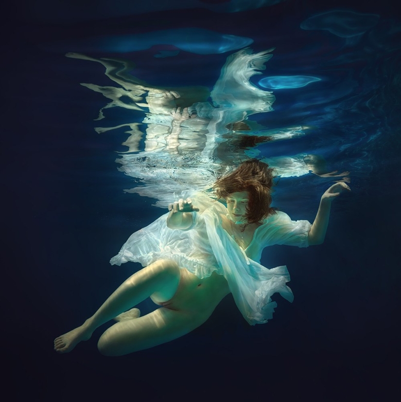 El elemento agua y la belleza del cuerpo femenino en las fotografías de Dmitry Laudin El elemento agua y la belleza del cuerpo femenino en las fotografías de Dmitry Laudin