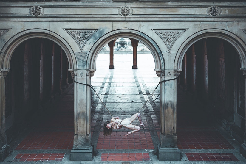 El fotógrafo El Arcángel Sucio y su Shibari en las calles de Nueva York: Cuando el arte revela la libertad El fotógrafo El Arcángel Sucio y su Shibari en las calles de Nueva York: Cuando el arte revela la libertad