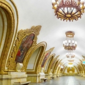 El fotógrafo mostró todo el lujo del metro de Moscú y San Petersburgo sin gente