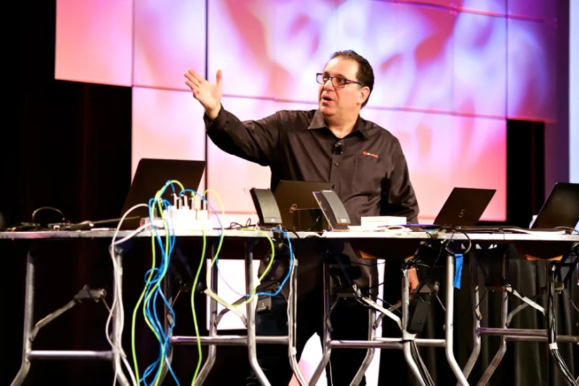 El hacker Kevin Mitnick: de enemigo del Estado a defensor del ciberespacio