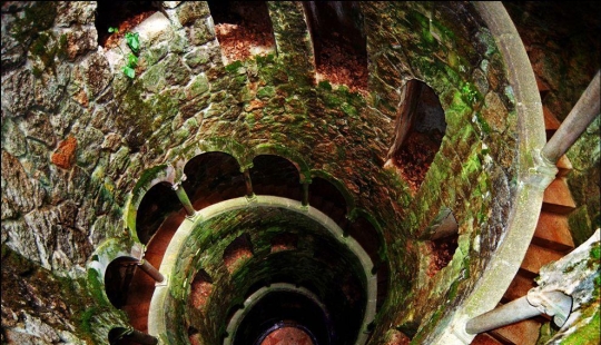 El inverso de la torre de los Masones: la Dedicación El inverso de la torre de los Masones: la Dedicación