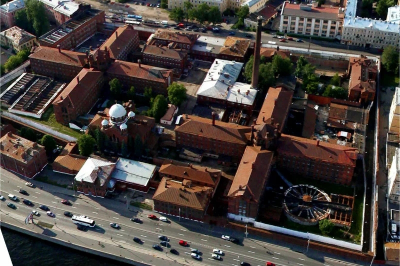 El ladrón más inusual en la ley Jaba Ioseliani y su ejército "Mkhedrioni" El ladrón más inusual en la ley Jaba Ioseliani y su ejército "Mkhedrioni"